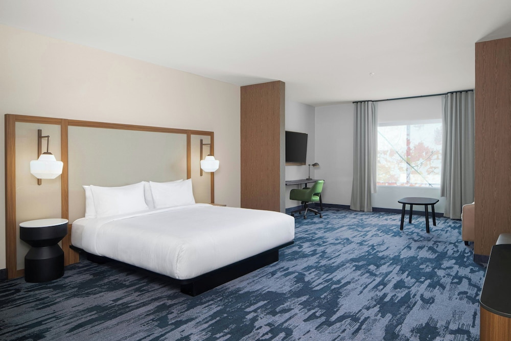 غرفة بسرير كينج مع أريكة لذوي الإعاقة، Fairfield By Marriott Inn & Suites Piedmont Greenville 3/5