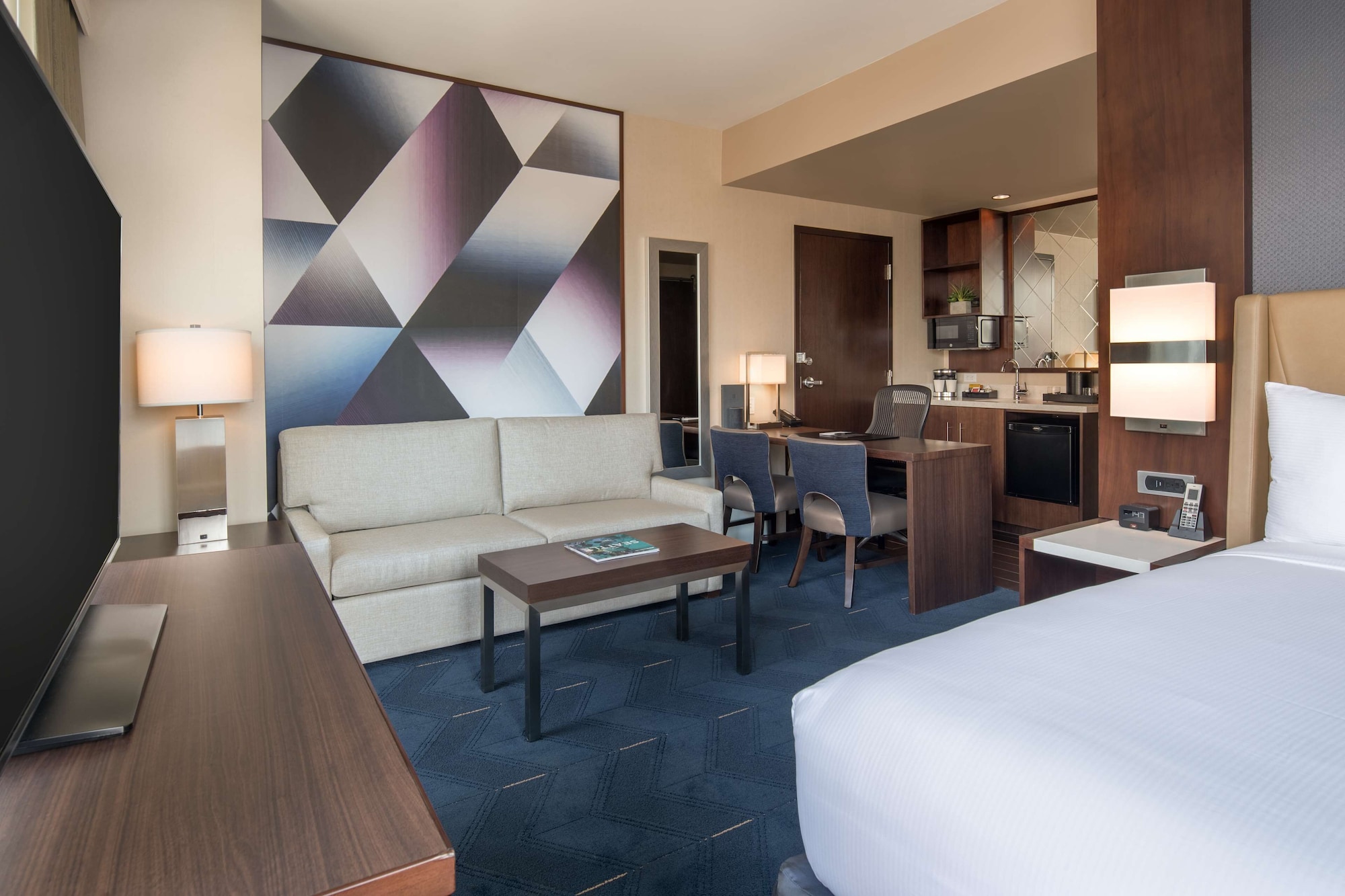 STADIUM, STUDIO, KING BED, SOFA, CORNER