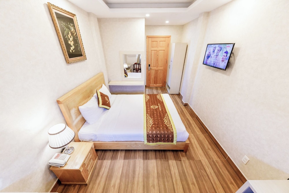 Golden Bee Hotel 16/59