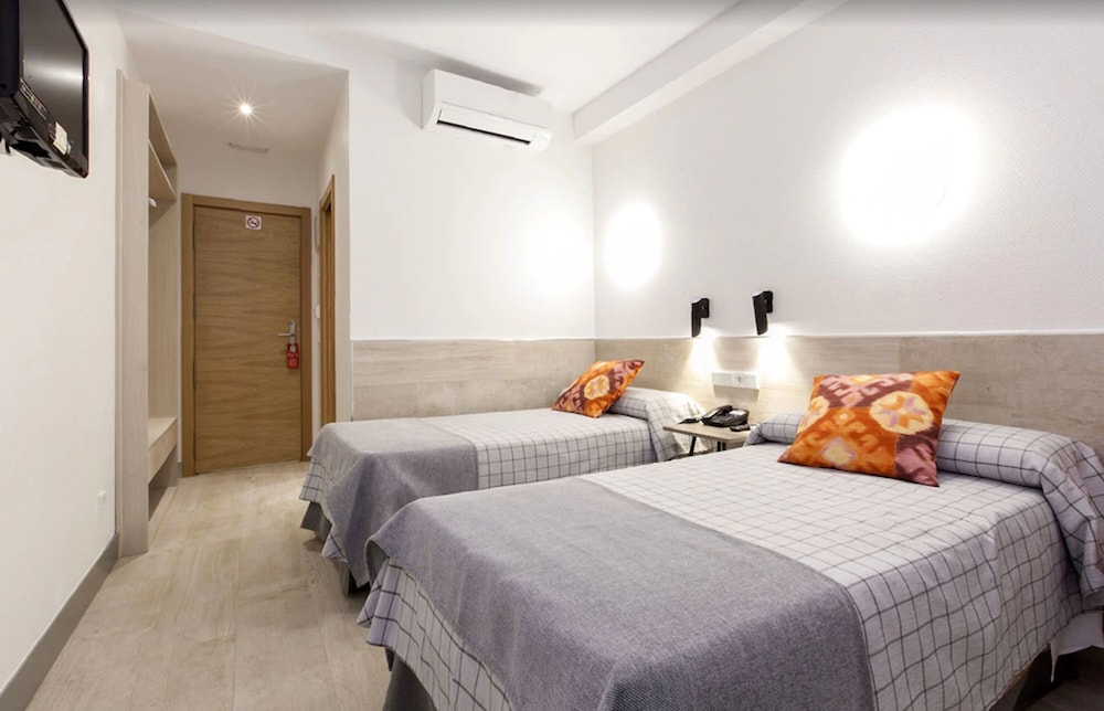 Hostal Castilla Ii Puerta Del Sol 13/73