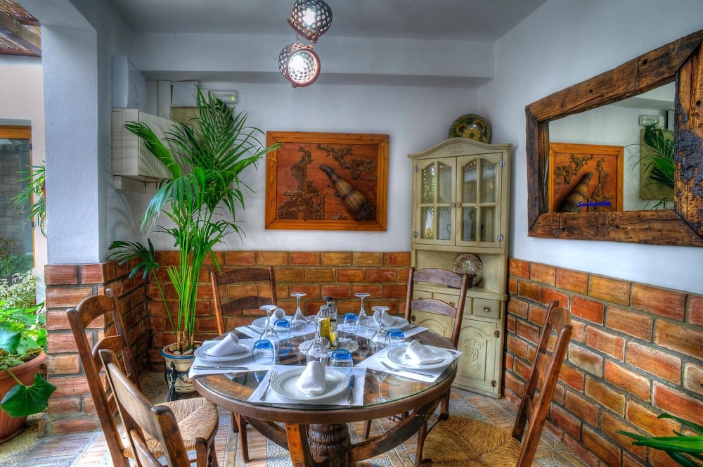 Hotel Almadrabeta 35/50
