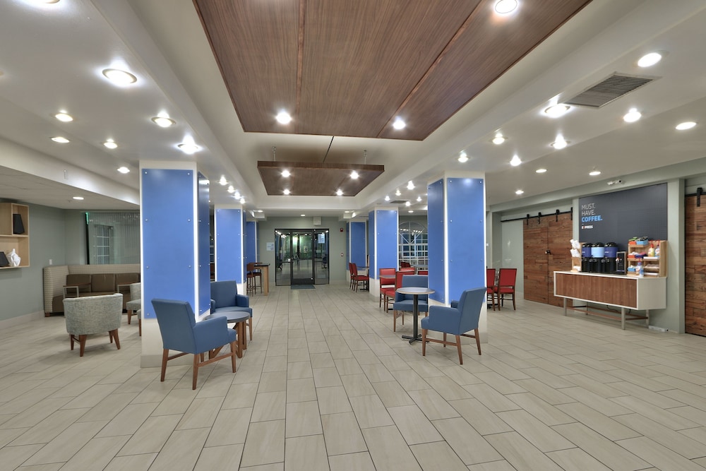 Holiday Inn Express Santa Rosa 12/50