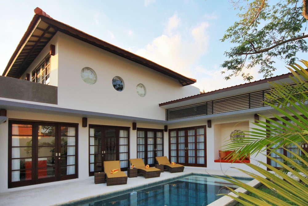 Destiny Villas and Residence 4/52