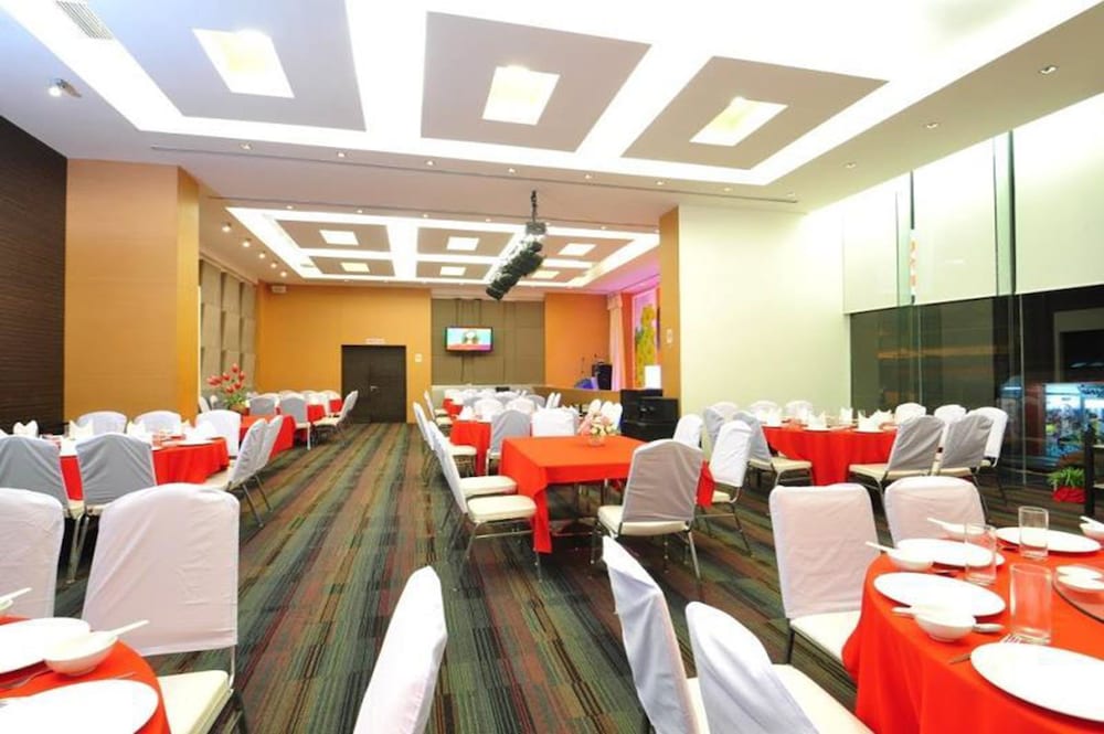 MAYFLOWER GRANDE HOTEL HAT YAI 31/37