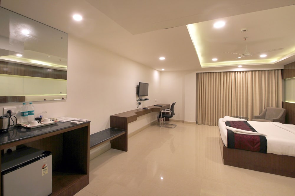 Hotel Hyderabad Grand 14/42