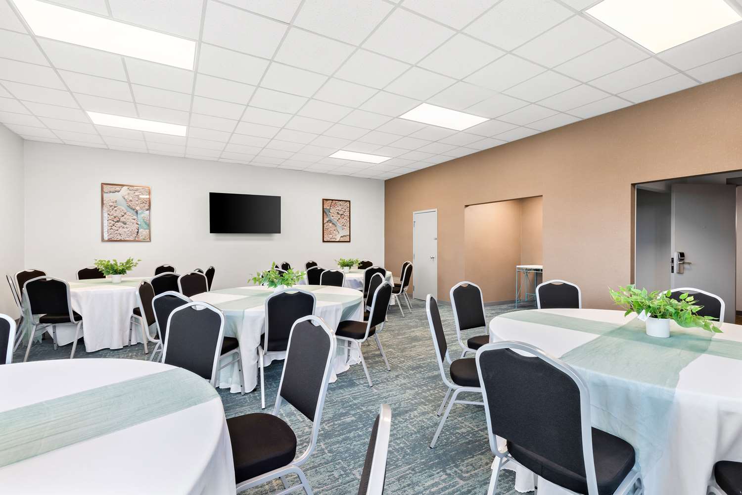 Comfort Inn Pocono Lakes Region 15/25