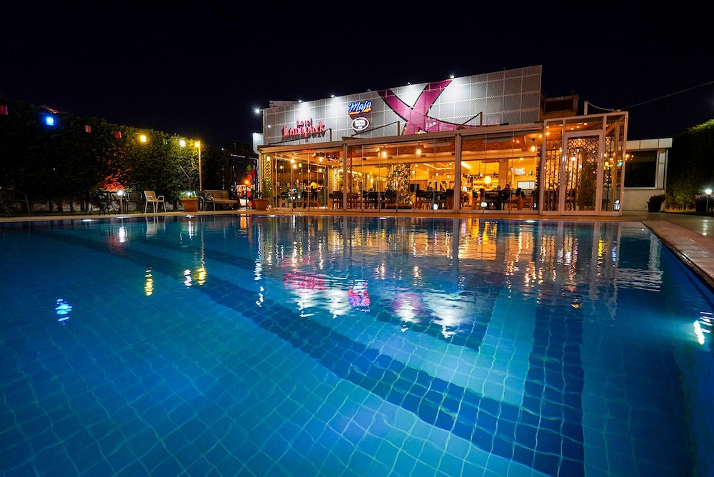 Limapark Hotel 9/47