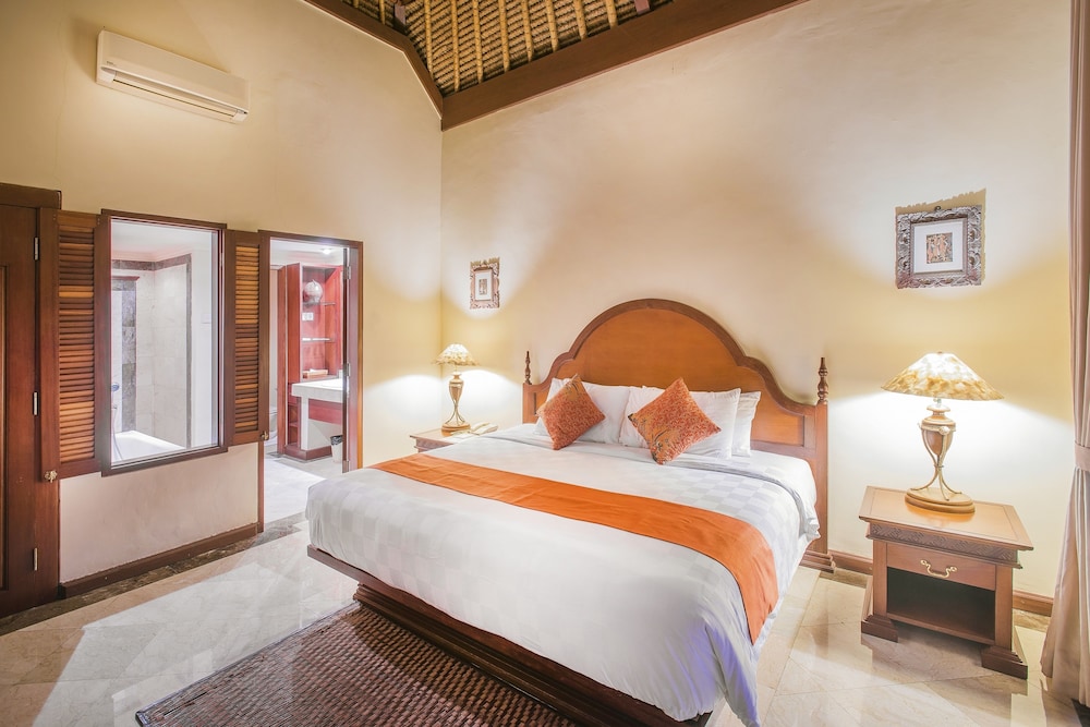 DELUXE, SUITE, KING BED
