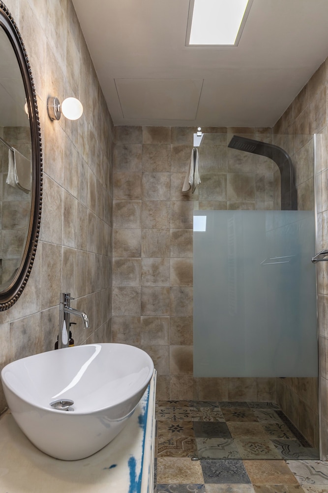 Lemon Tree Bed & Breakfast 29/30