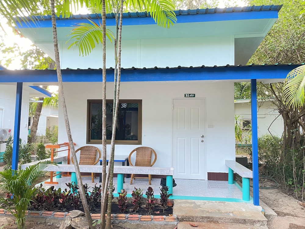 Lanta Island Resort 3/69