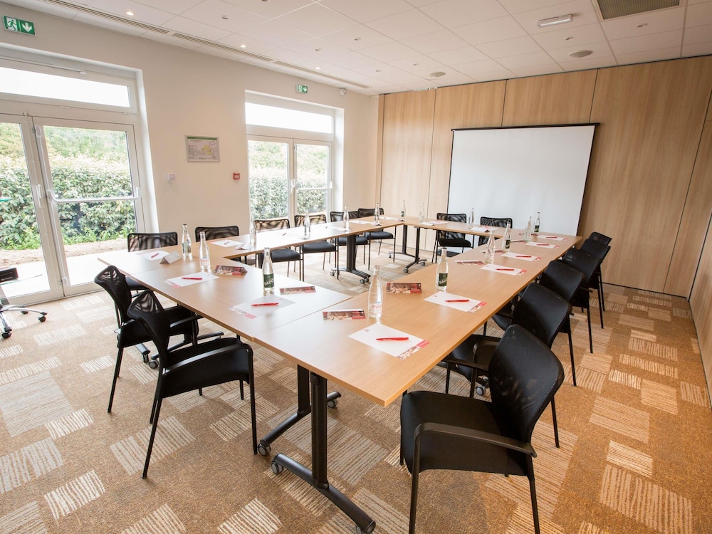 IBIS CHERBOURG LA GLACERIE 70/77