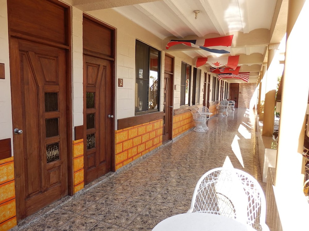 Hotel Garant & Suites 6/49