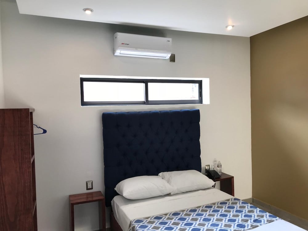 HOTEL PLAZA AMALIA 14/26