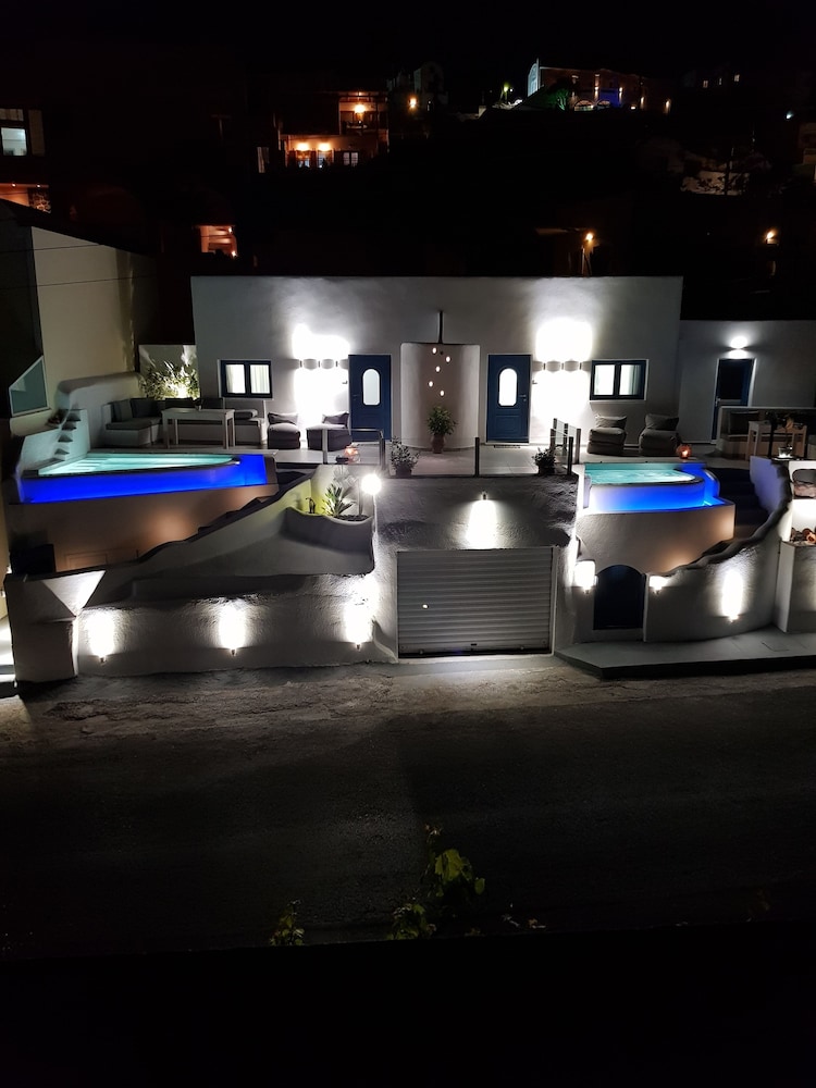 Amera Suites 40/48