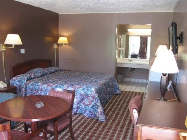 Capital O Fincastle Motor Inn Tazewell 9/15