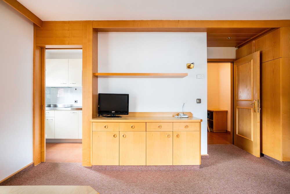 Residence Lores 11/50