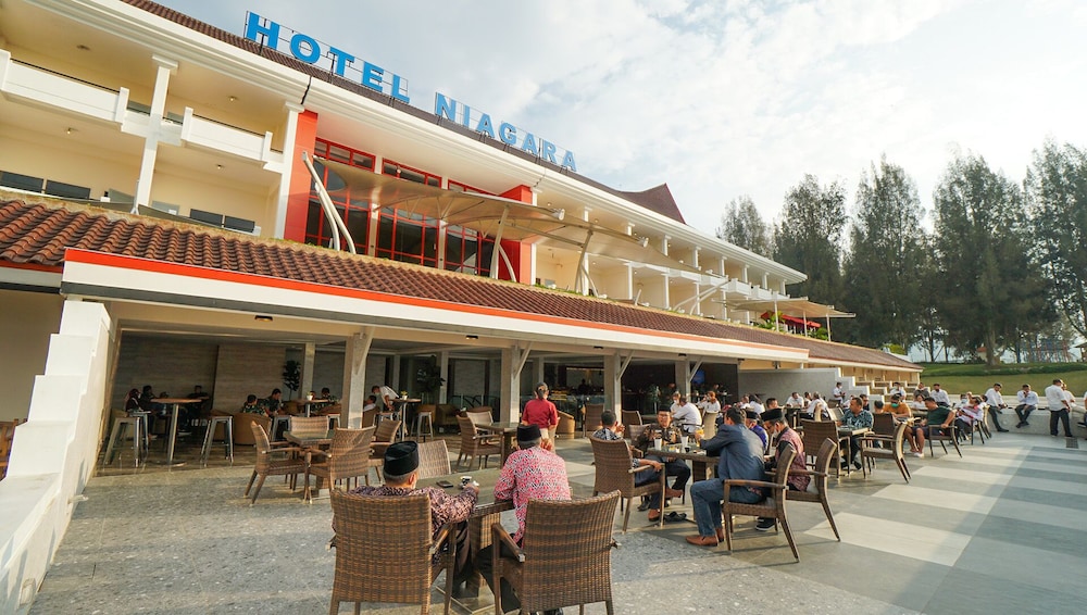 Hotel Niagara Parapat 2/22