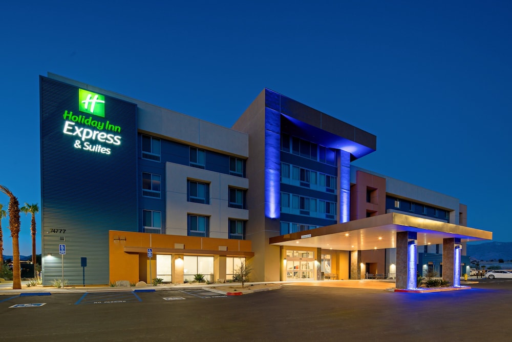 Holiday Inn Express and Suites Palm Desert Millennium 1/52