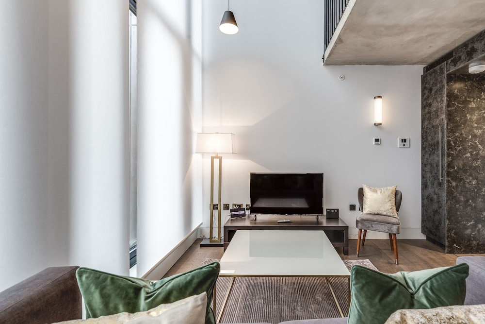 Soho Lofts by Aeria Apartments 38/40
