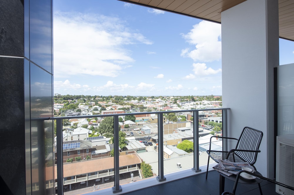 Oaks R Suites Geelong 23/50