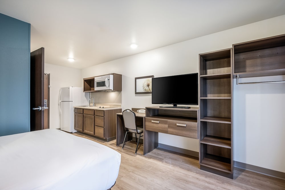 WoodSpring Suites Libertyville - Chicago 25/60