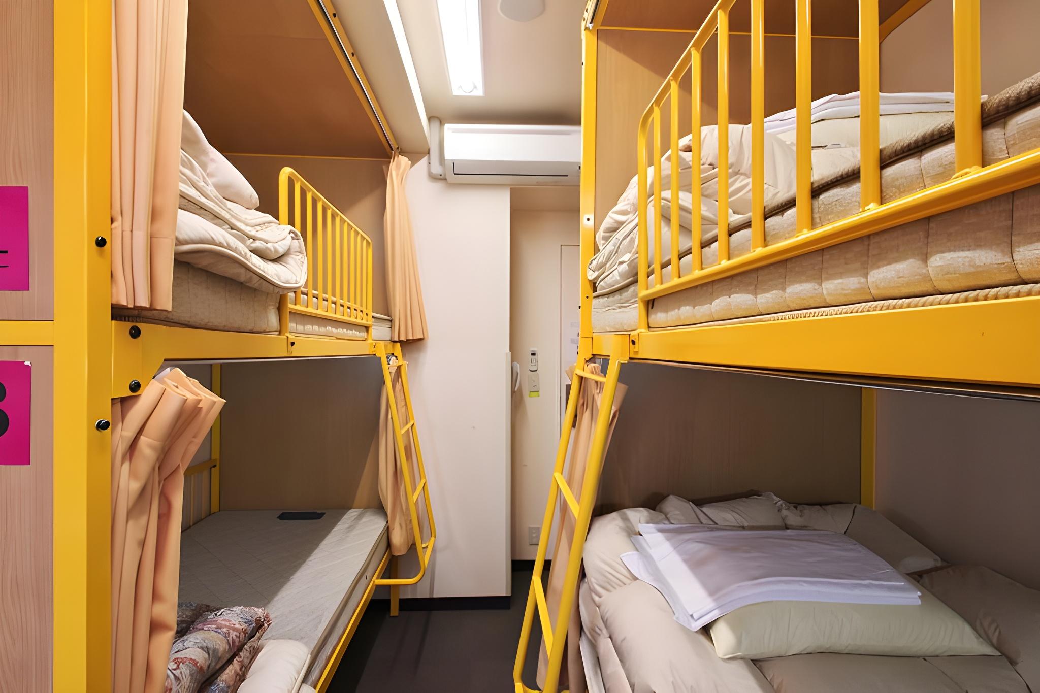 Private, 4 Beds, Bunk Bed, Shared Bathroom