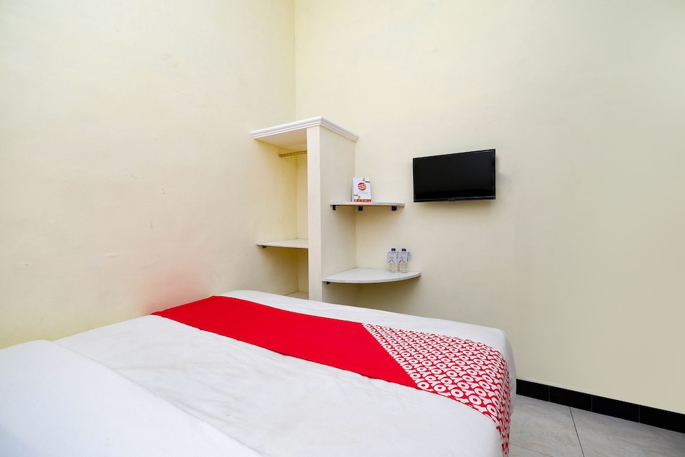 Super OYO Capital O 2258 Santana Syariah Guest House 20/41