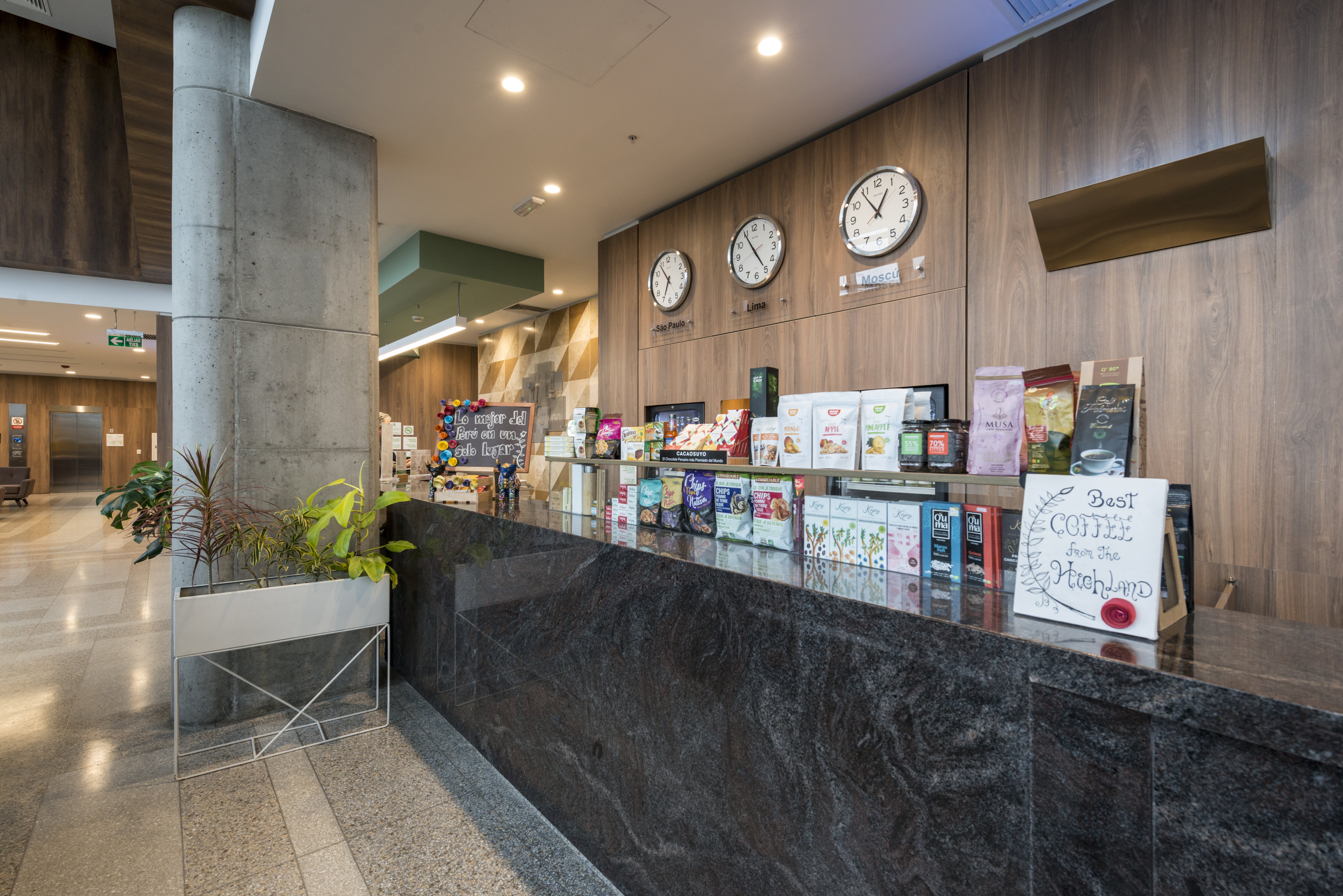 Holiday Inn Lima Airport 7/50