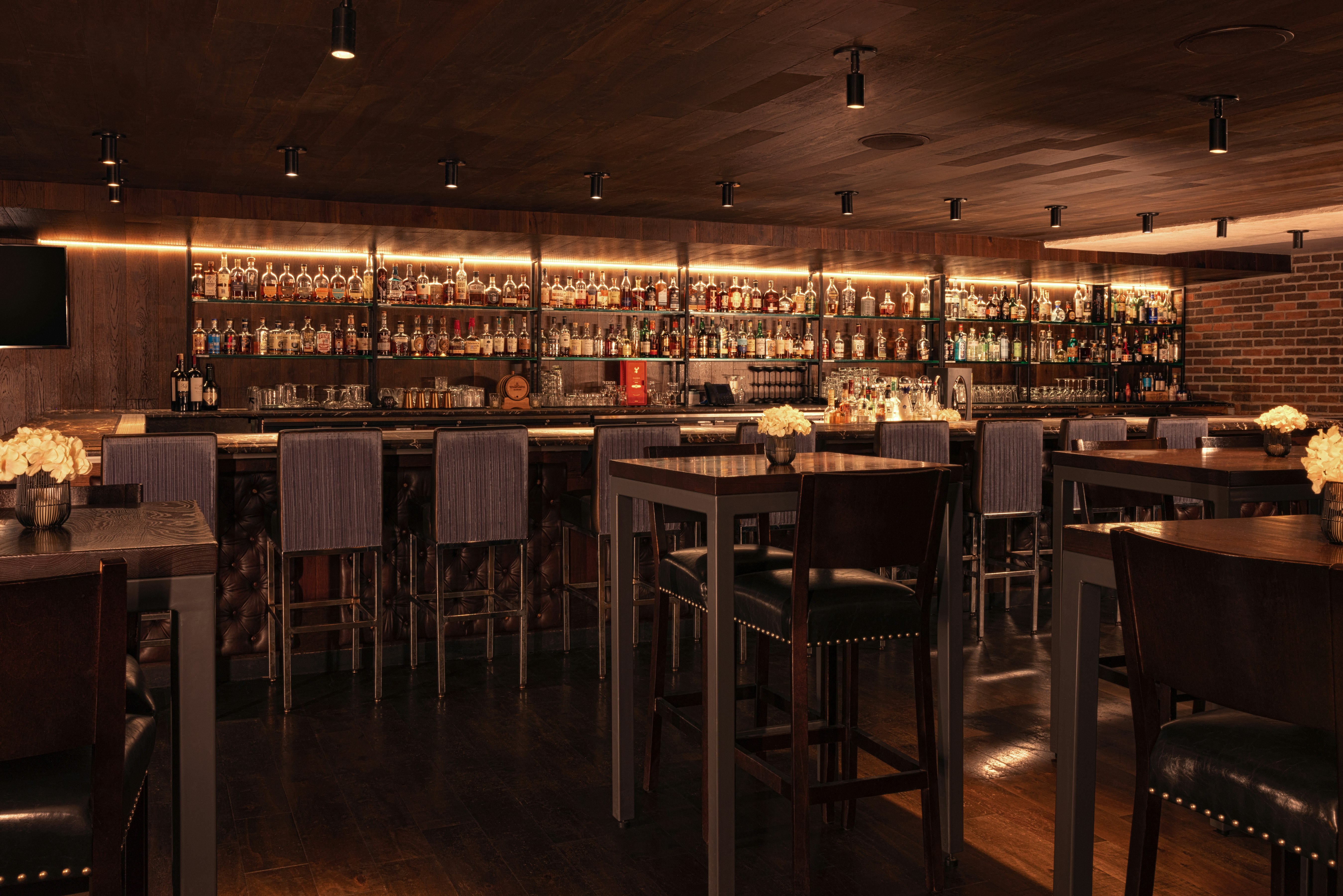 The Statler Dallas Curio Collection By Hilton 33/50