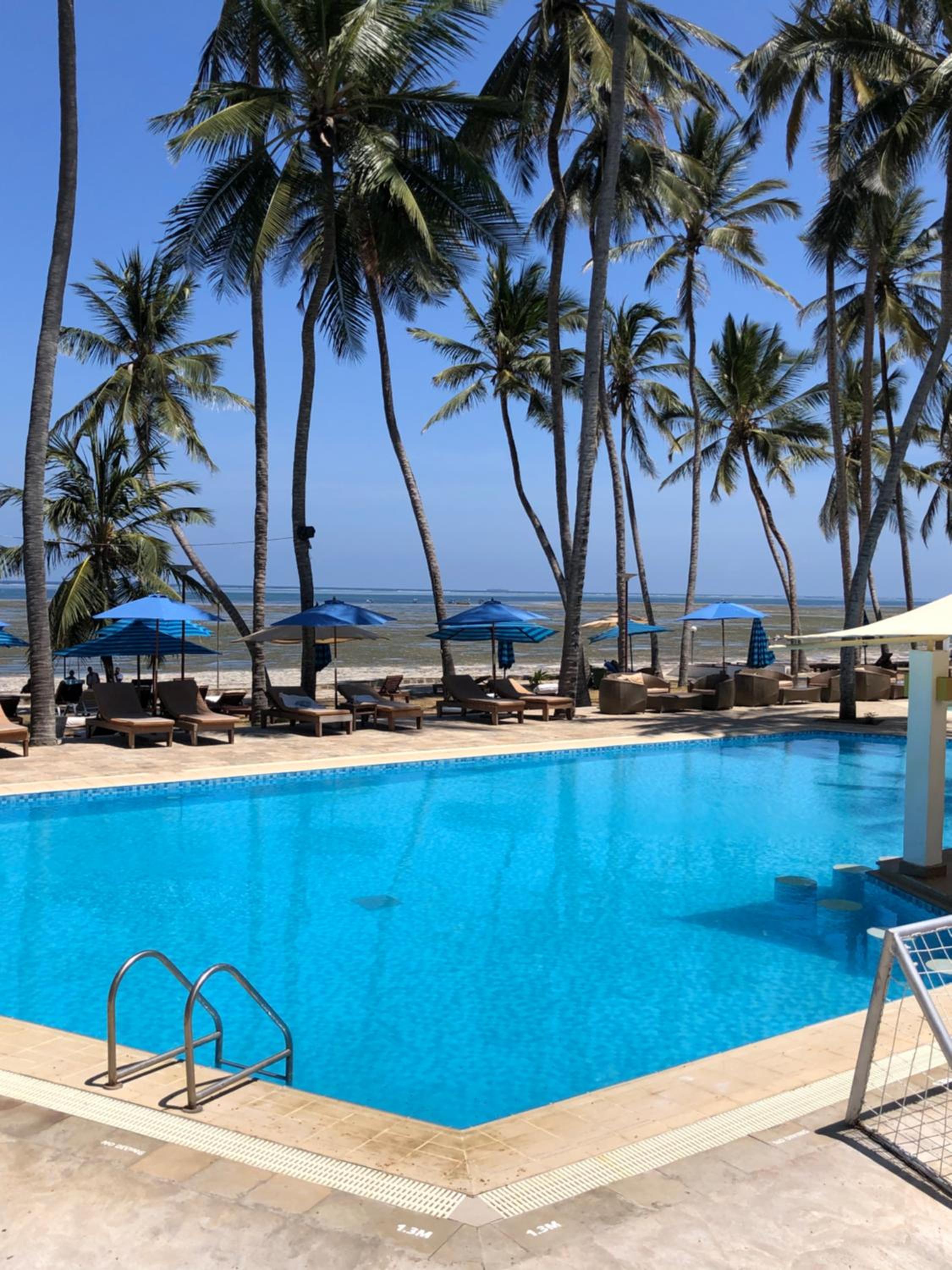 Kenya Bay Beach Hotel 41/46