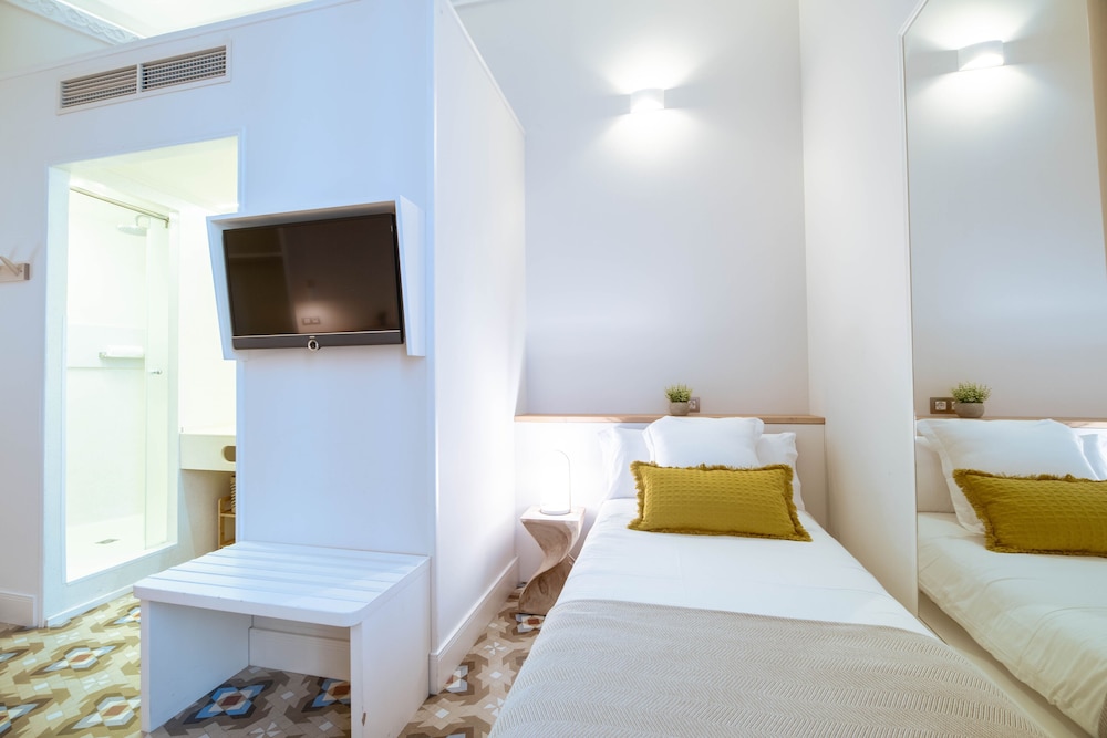 Anakena House Modernist Bed And Breakfast 21/73