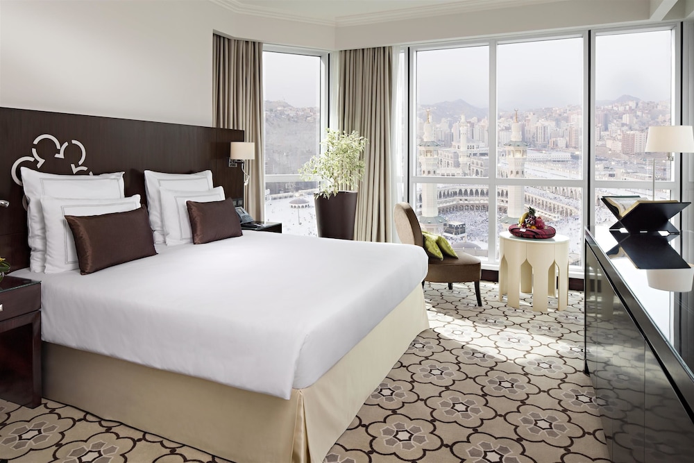 فندق مكة سويس أوتيل(Swissotel Makkah) 11/71