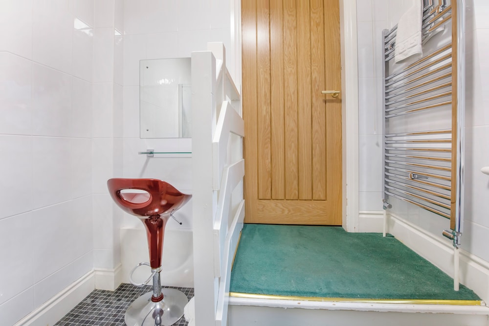 St Mary's Guest House 25/50