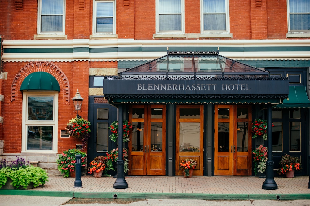 The Blennerhassett Hotel 2/75