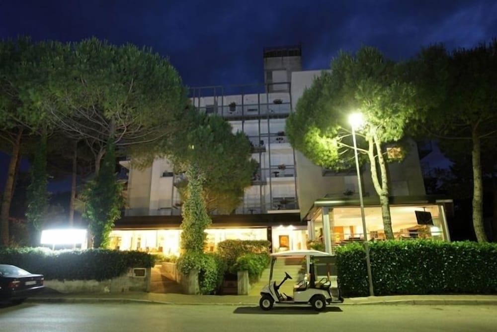 Hotel Martini 6/55