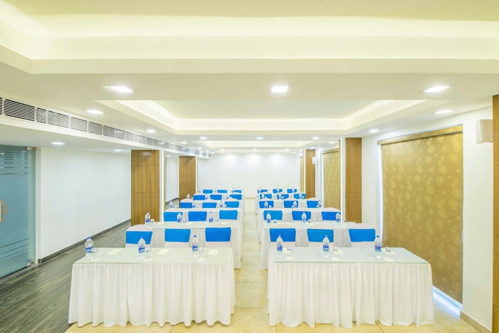 Sidra Pristine Hotel & Portico Halls 39/50