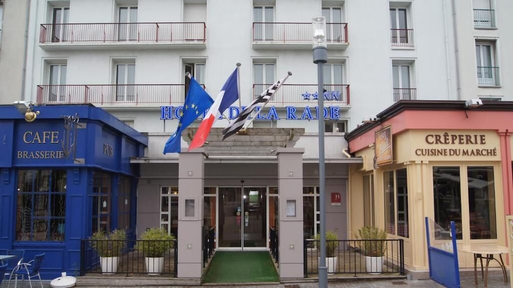 Hotel De La Rade 1/17