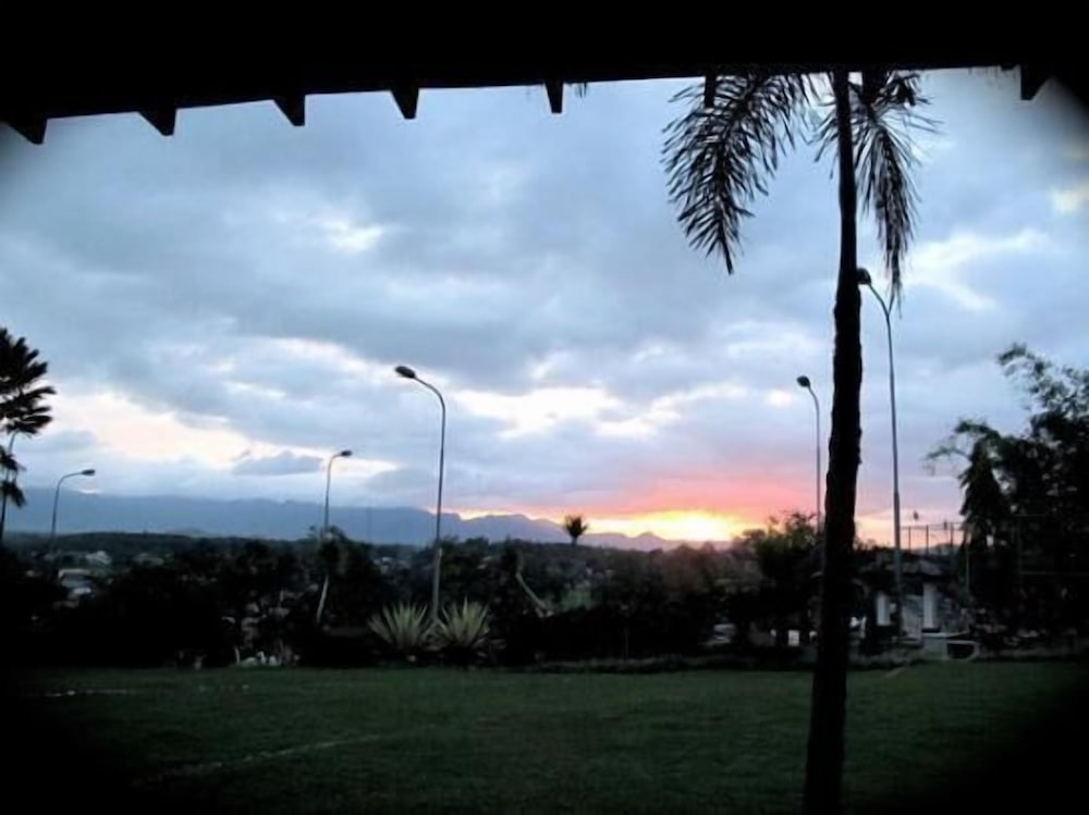 Campago Resort Hotel 46/51