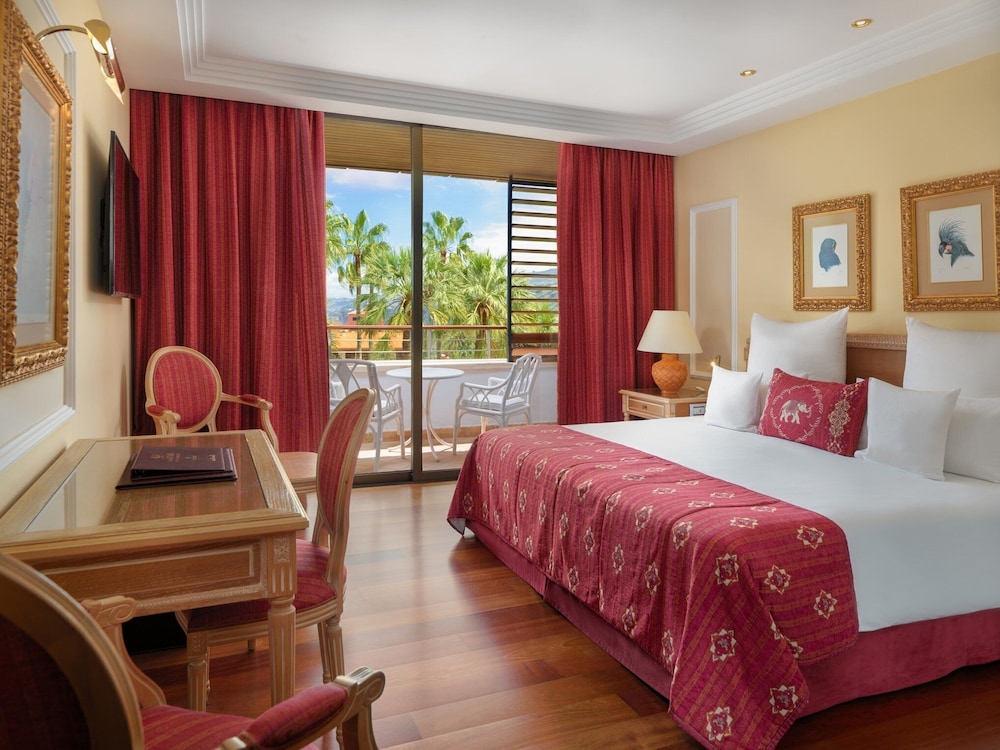 DELUXE, DOUBLE BED, SPA VIEW