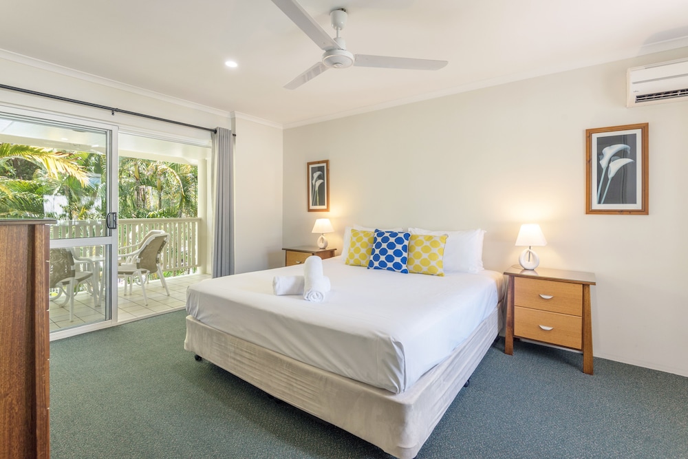 1 BEDROOM, DELUXE, TOWN HOUSE, KITCHEN
