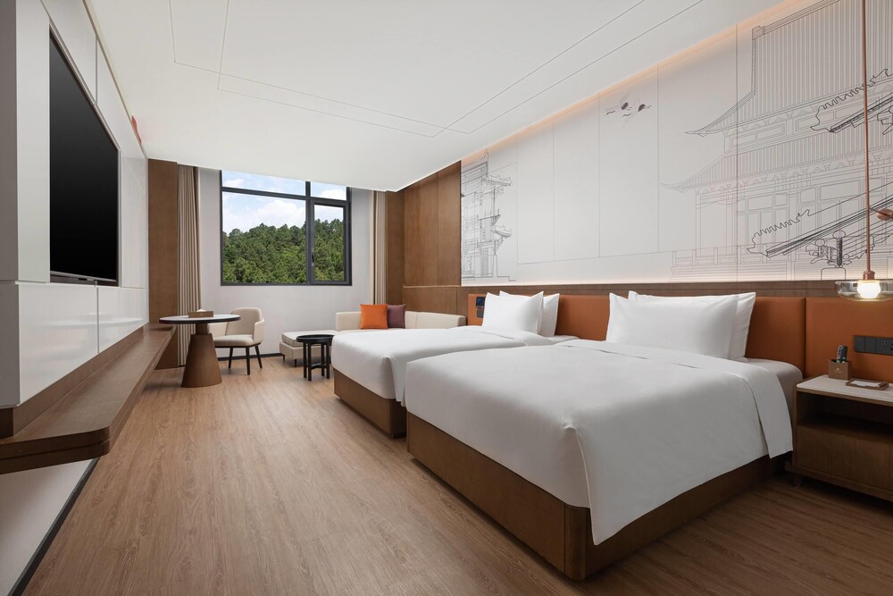 La Quinta by Wyndham Suzhou Yangshan 8/18