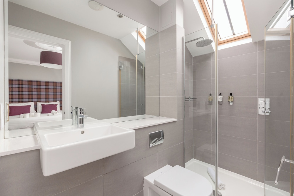Destiny Scotland - Princes St Residence 49/50