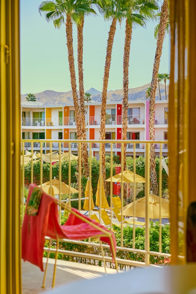 The Saguaro Palm Springs 45/49