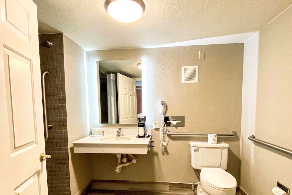 Quality Inn Harlingen TX 16/17