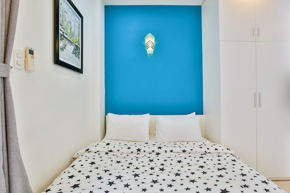 Sunflower Boutique Studio Apartment 13/44