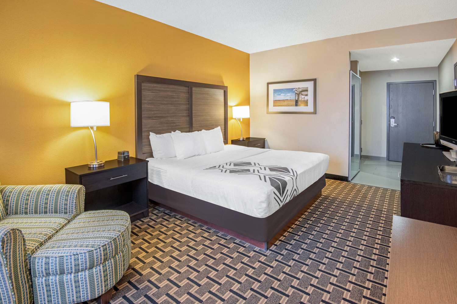 La Quinta Inn & Suites by Wyndham Denison - N. Lake Texoma 17/35