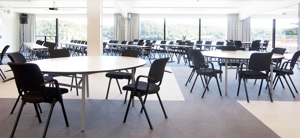 Vann Spa Hotel and Conference 33/50