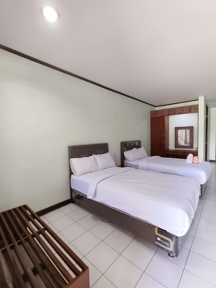 Pandu Lakeside Hotel Tuktuk 15/51