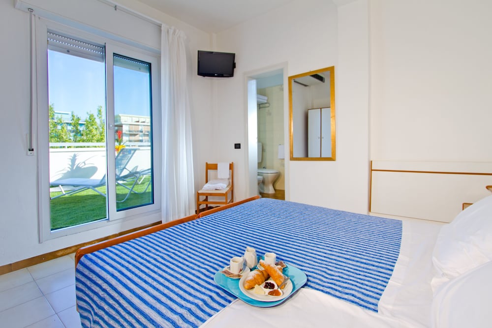 Hotel Montecarlo 19/68
