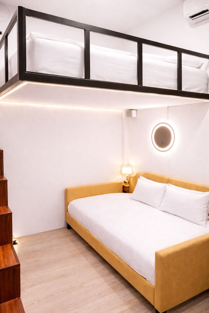 Arena Esports Hotel Bugis 8/50